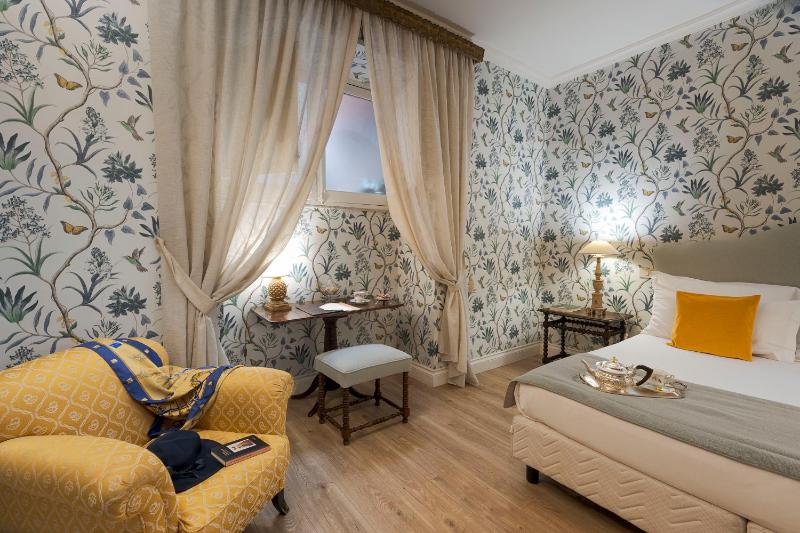 Double or Twin Room image 3