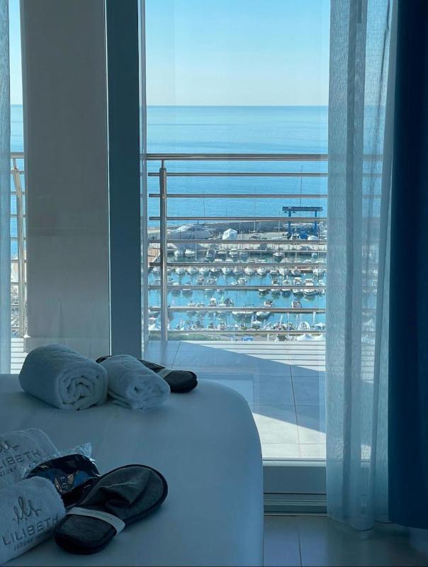 B&B Lilibeth Luxury Suites - Marina D'Arechi - image 42