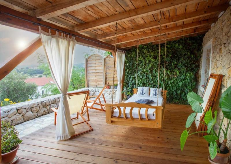 Villa with Sea View image 3