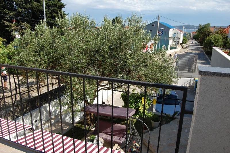 House Sun - image 10