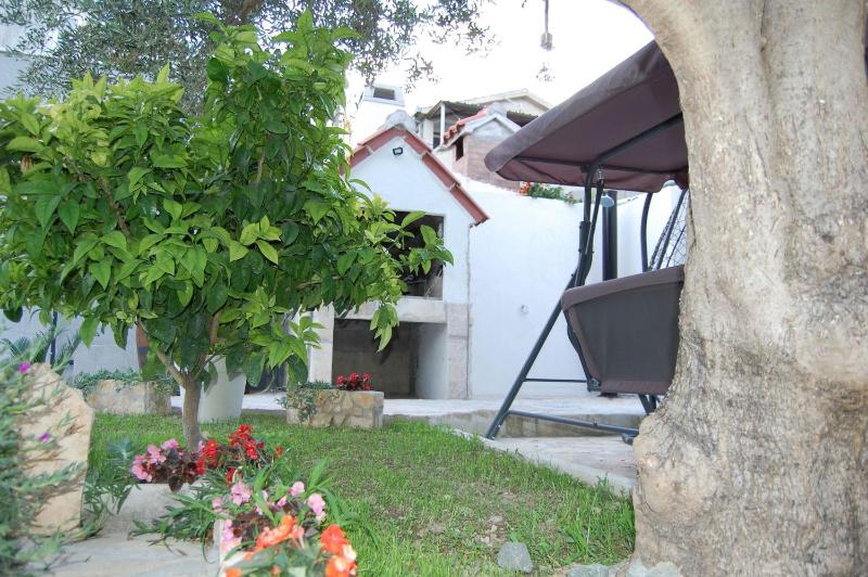 House Sun - image 1