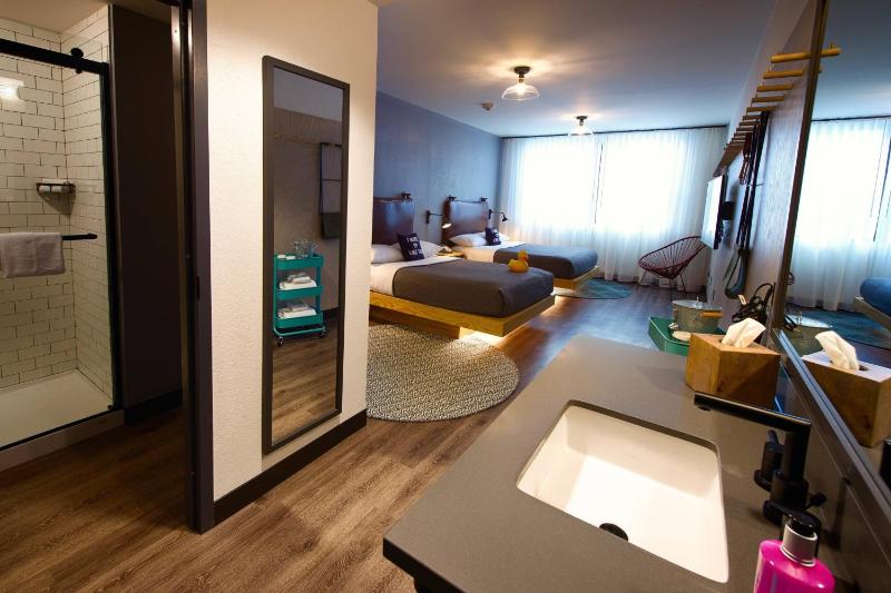 Moxy New Orleans Downtown/French Quarter Area - image 10