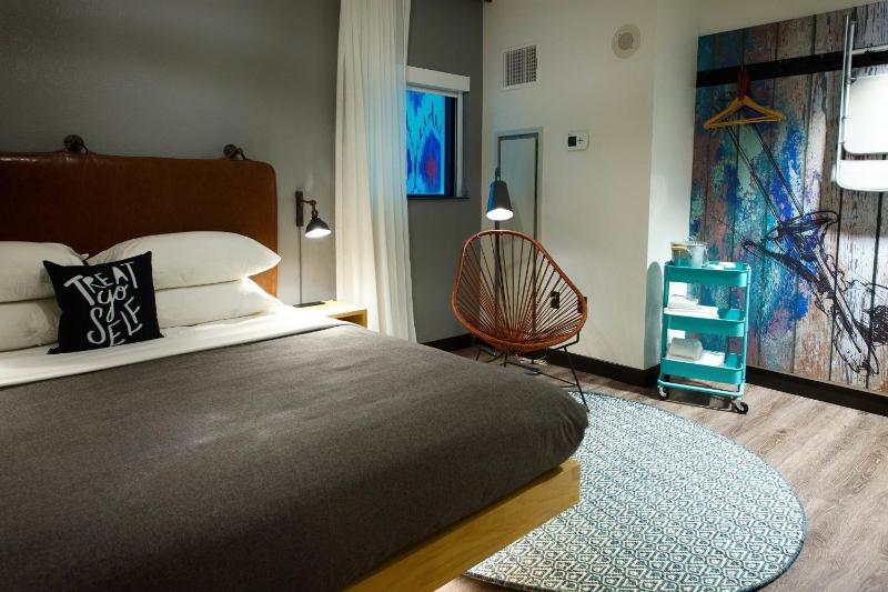Moxy New Orleans Downtown/French Quarter Area - image 13