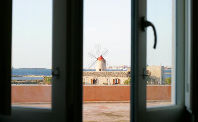 Superior Double Room with Sea View image 1