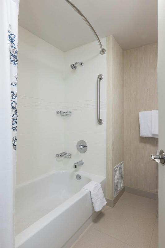 Residence Inn by Marriott Minneapolis Downtown/City Center - image 4