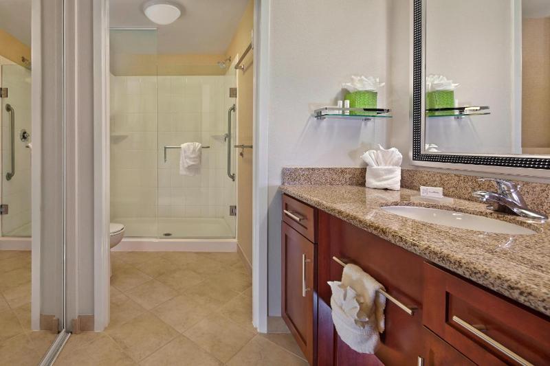 Two-Bedroom Suite image 3