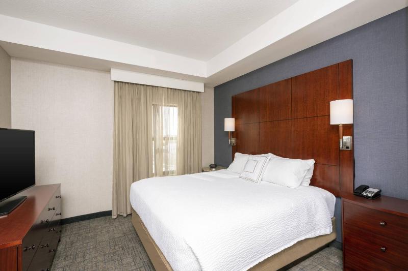 Two-Bedroom Suite image 3