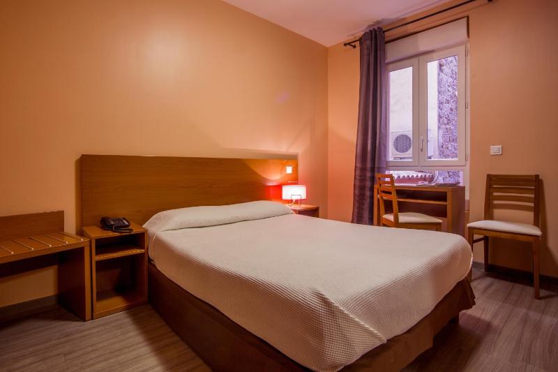 Double Room image 1