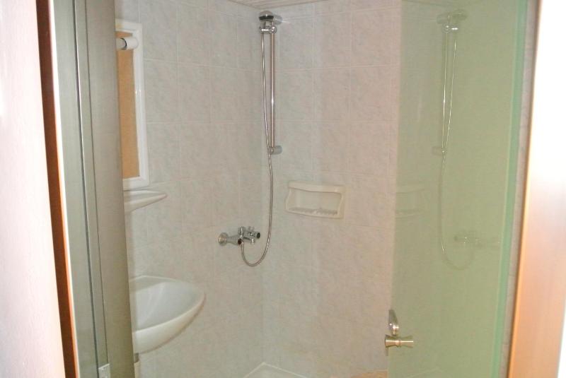 Double Room with Garden View image 4