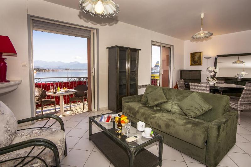 Standard Suite image 4