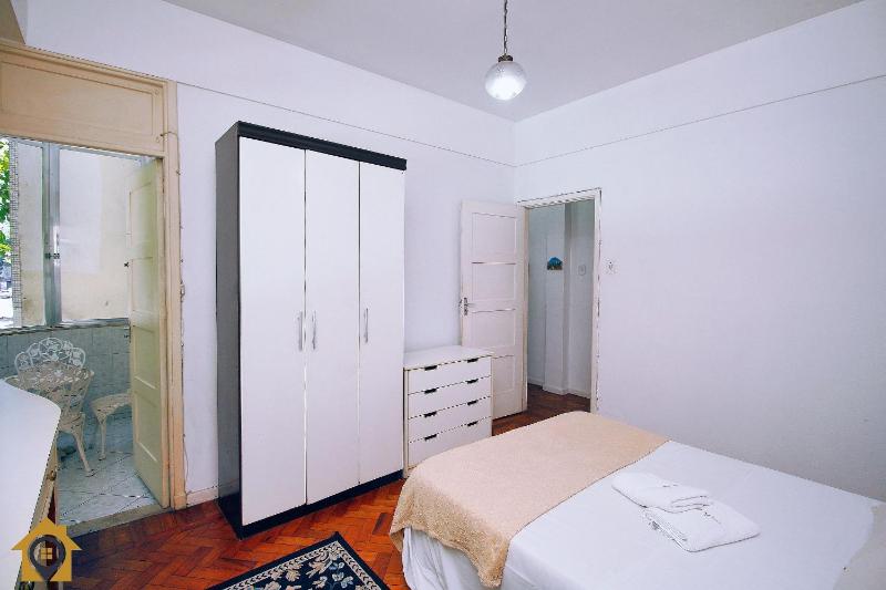 Apto com Varanda em Localização Privilegiada - image 3
