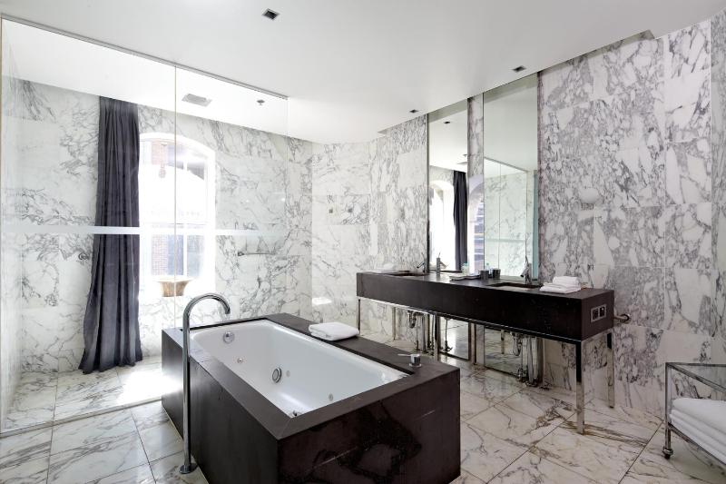 Loft Suite image 2