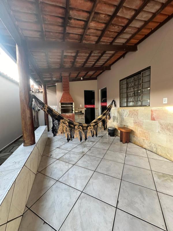 Casinha Flor de Lis - image 5
