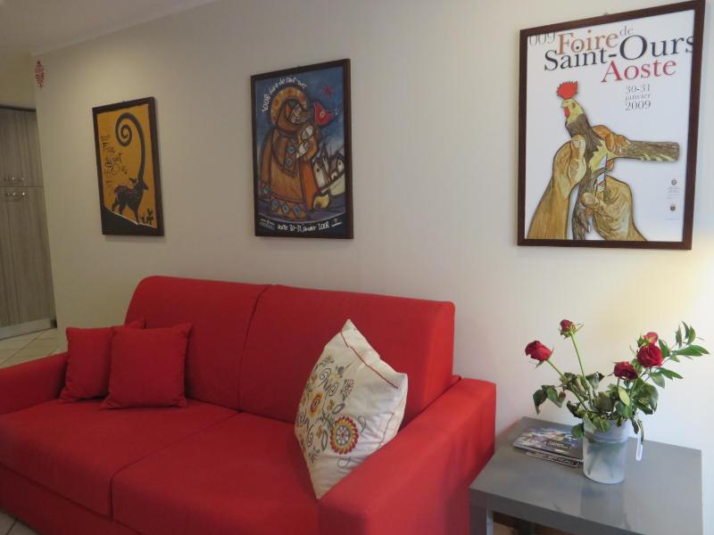 One-Bedroom Apartment image 4