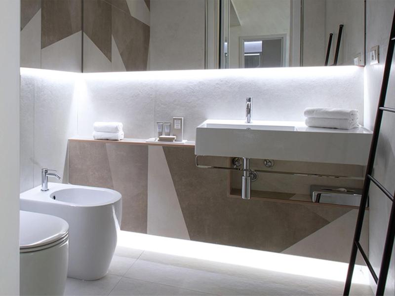 Suite with Spa Access image 3