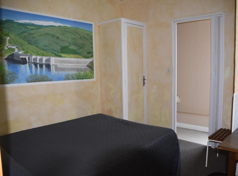 Double Room image 2