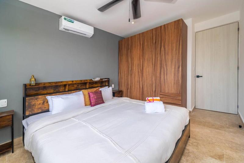 Lux 2 BD Suite with Private Plunge Pool and Balcony - image 46
