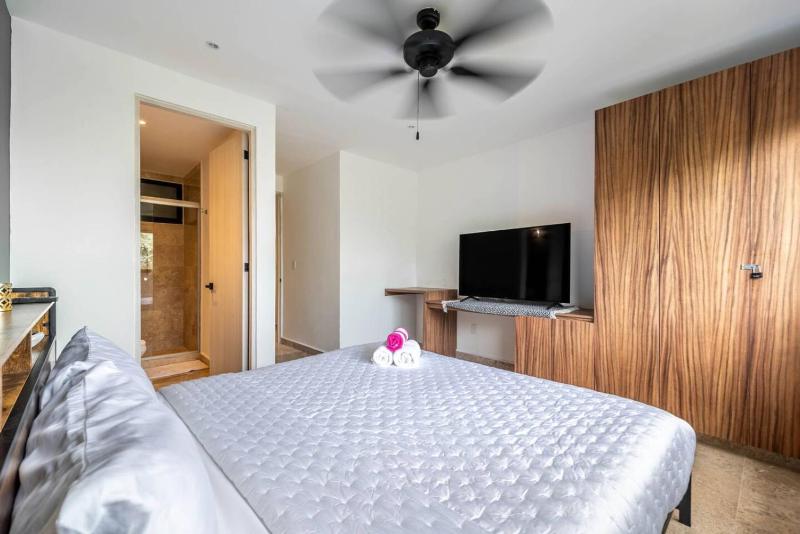 Lux 2 BD Suite with Private Plunge Pool and Balcony - image 31
