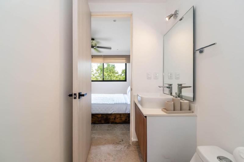 Lux 2 BD Suite with Private Plunge Pool and Balcony - image 15