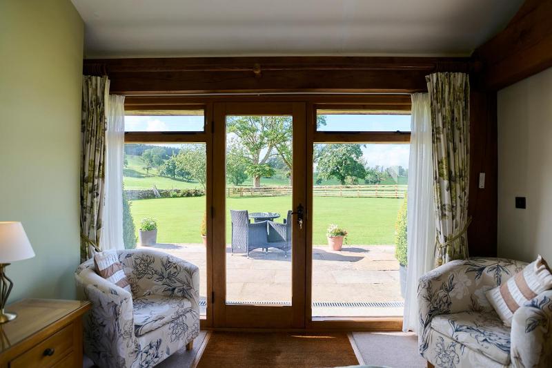 Double or Twin Room with Garden View - Ground Floor image 4