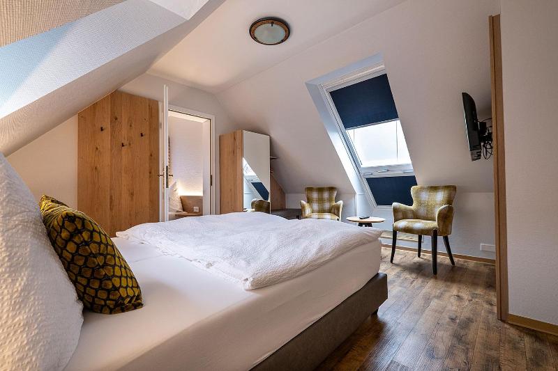 Suite (5 Adults) image 4