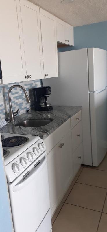 One-Bedroom Suite - Ocean Front  image 4
