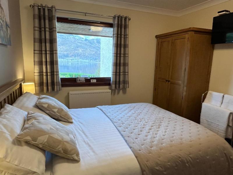 Double Room image 3