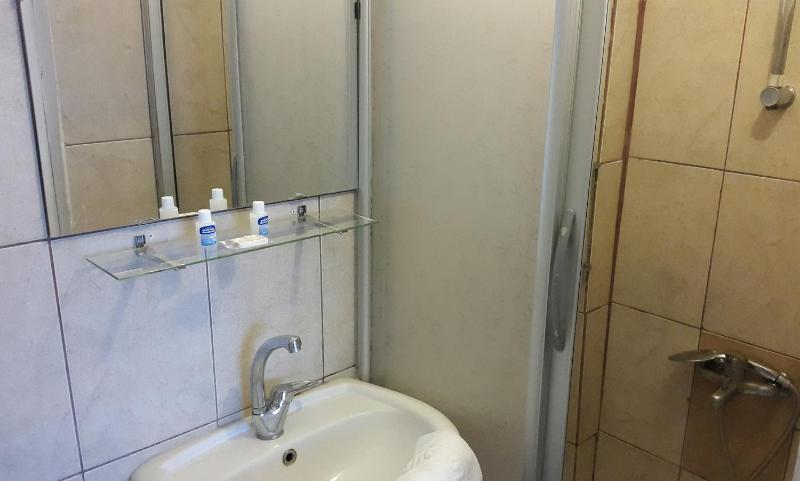 Comfort Twin Room image 2