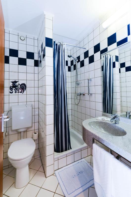 Double Room image 2