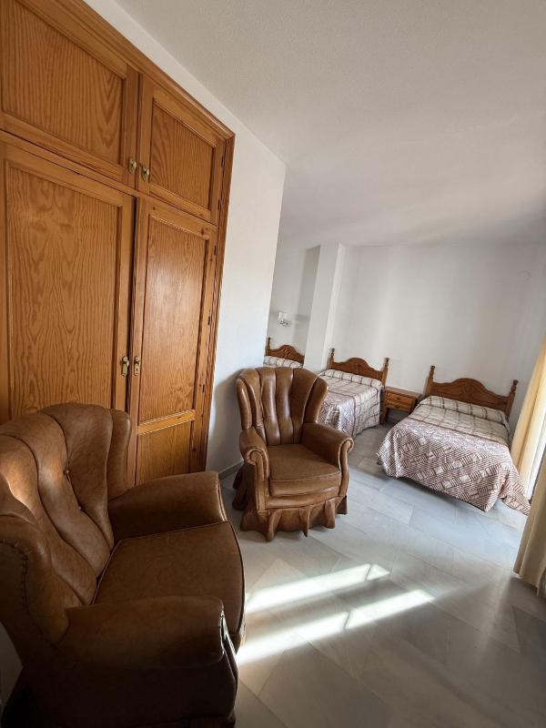 Quadruple Room image 4