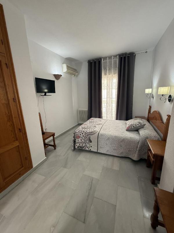 Double Room with Terrace image 3