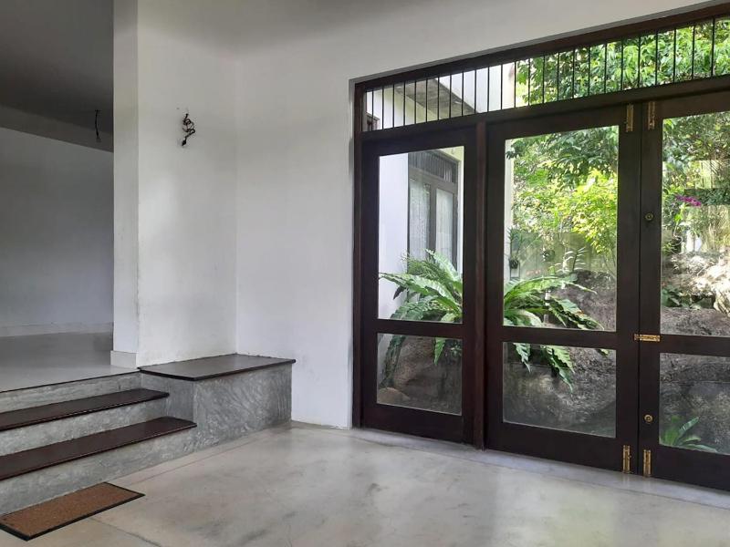 Dimond rick villa - image 3