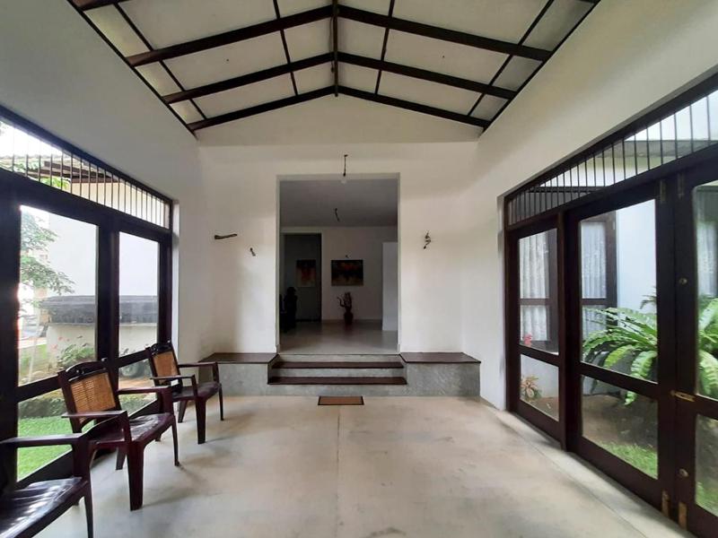 Dimond rick villa - image 8