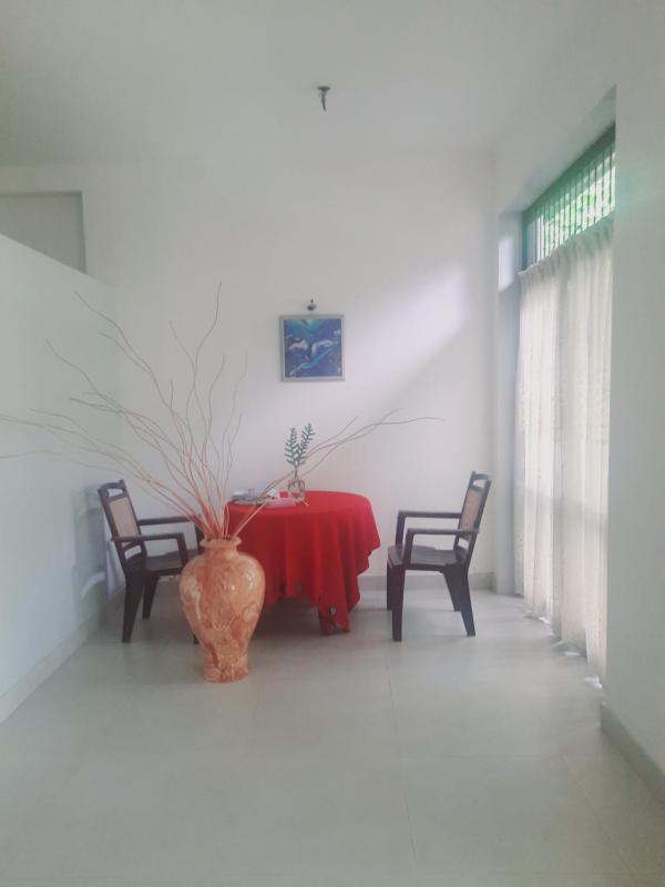 Dimond rick villa - image 2