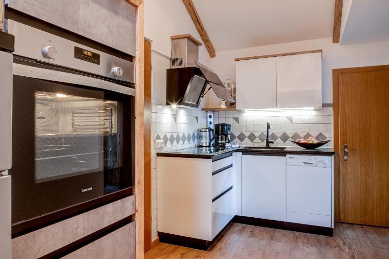 One-Bedroom Apartment with Balcony image 4