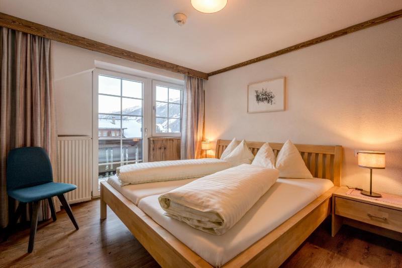 One-Bedroom Apartment with Balcony image 3