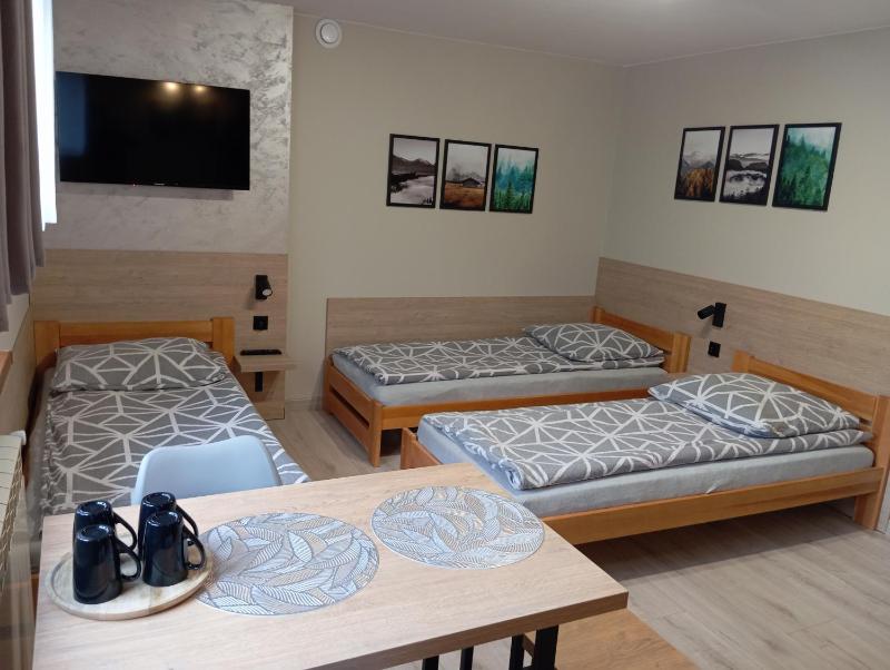 Quadruple Room with Bathroom image 3