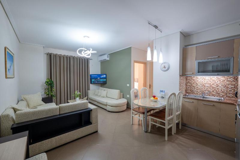 One-Bedroom Apartment with Sea View image 3