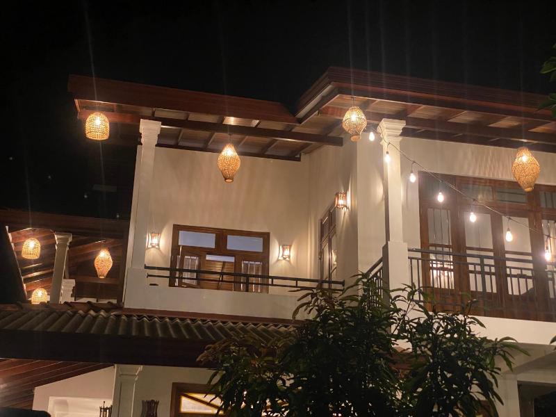 Lake Villa - image 30