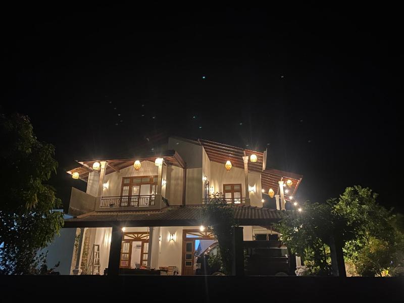 Lake Villa - image 34