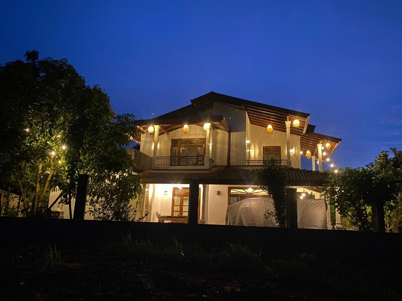 Lake Villa - image 1