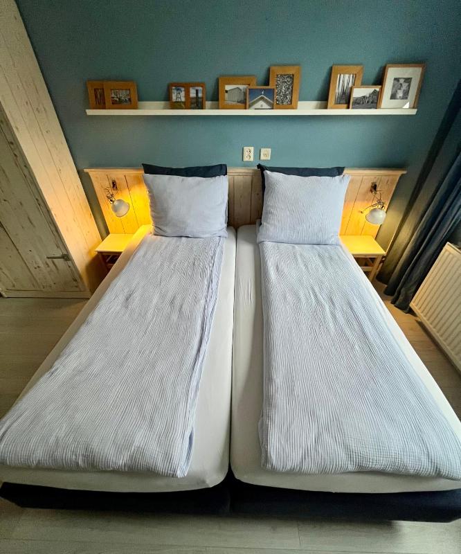 Double Room image 3