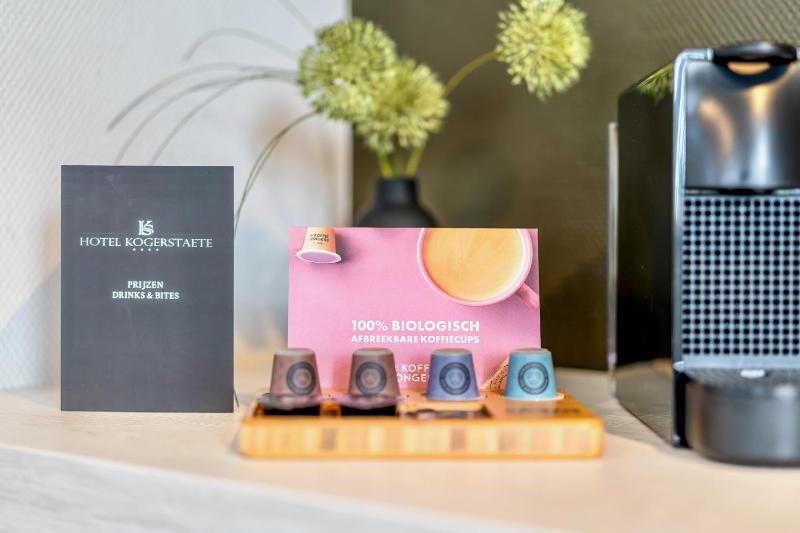 Deluxe Room with balcony image 1