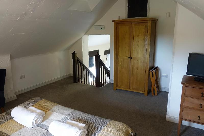Superior Suite image 4