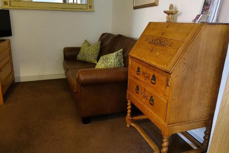 Double Room image 3