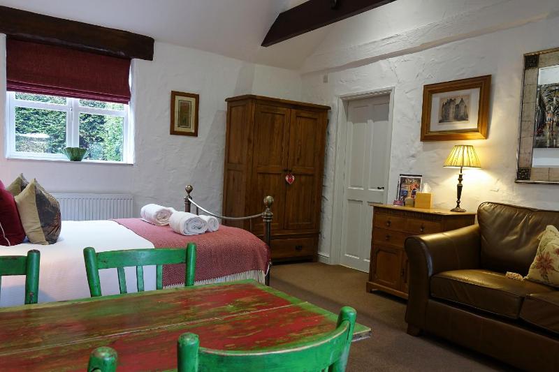 Superior Double Room image 1