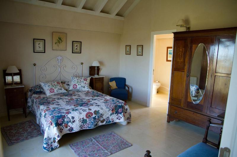 Double or Twin Room image 3