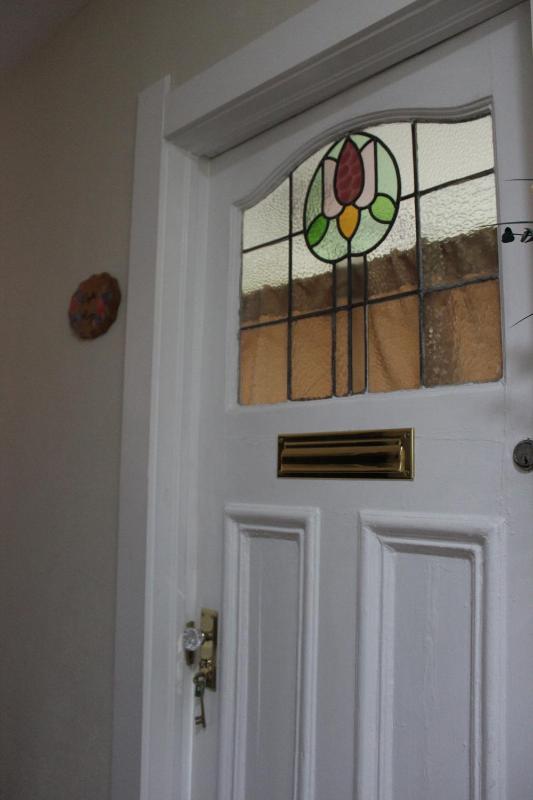 Queen Room with Garden View image 4