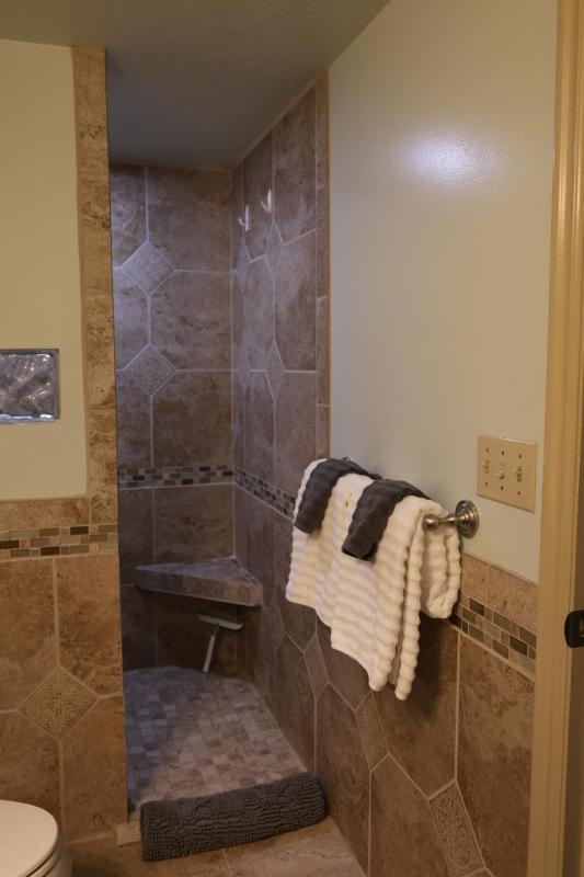 Suite with Garden View image 3