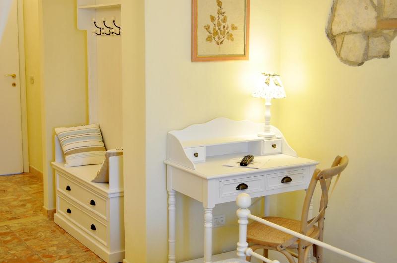 Superior Triple Room image 3